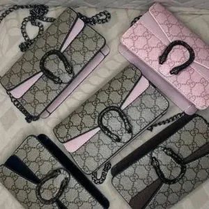 Sac à Main Élégant Monogram – Chaîne Métallique & Finition Premium